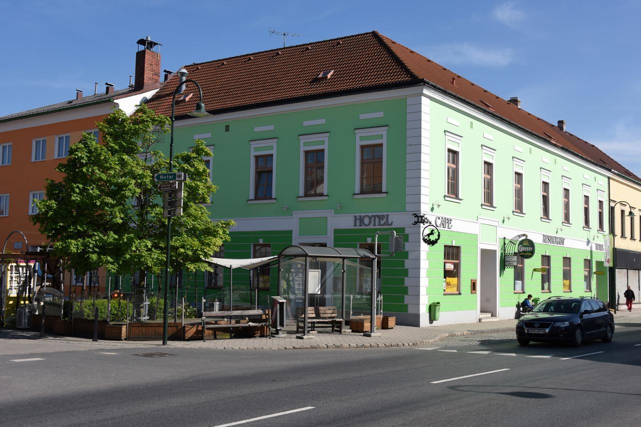 Weinhotel Rieder Poysdorf Buitenkant foto